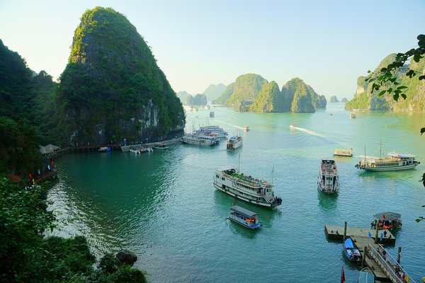 Croisière baie d'halong de 2 jours : l'évasion idéale pas chère